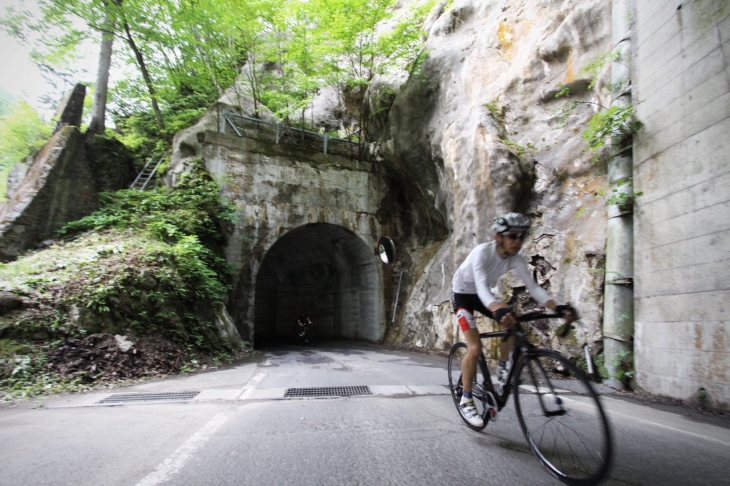 ルート上に一つだけあった小さな隧道。コースに変化をつける存在だった