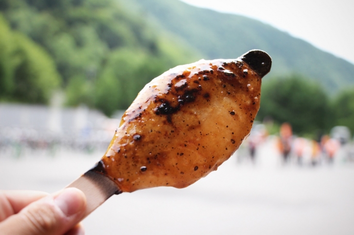 この地方名物の五平餅。各家庭ごとに受け継がれている味があるんだとか