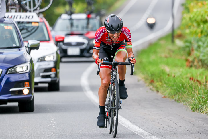 第2ステージ　86km地点、最後の上りをこなす増田成幸（宇都宮ブリッツェン）