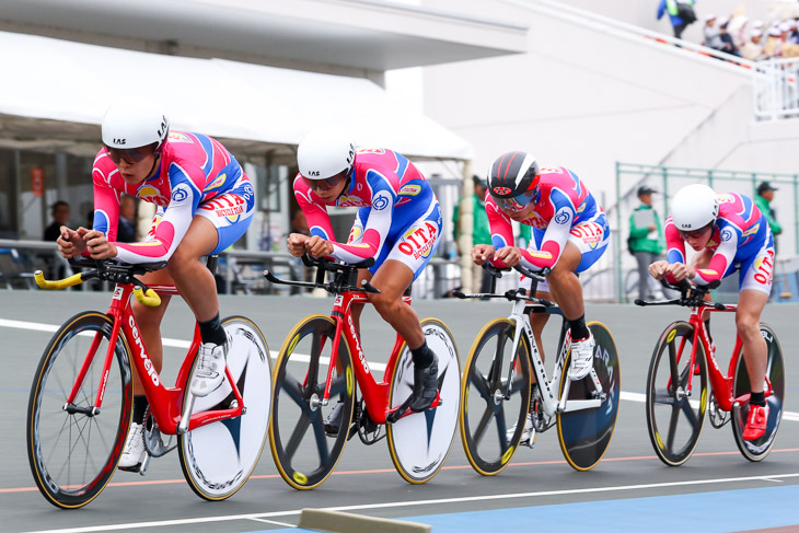 男子4kmチームパーシュート予選　1位　大分県（一丸、高橋綜一郎、阿部、高橋優斗）4分24秒253　決勝へ