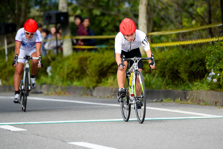 女子　長石悠里（倉吉西高）が石上夢乃（横浜横浜創学館高）を下して優勝