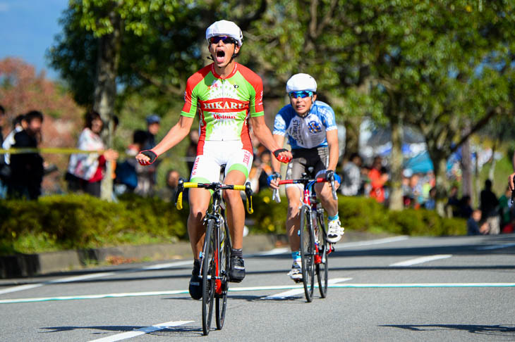 高校生男子　　河野史瑛呂（衣台高）が優勝