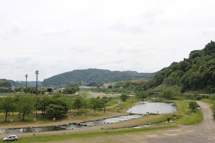 中津川の流水を引き込んだ管理釣り場がフィッシングフィールド中津川だ