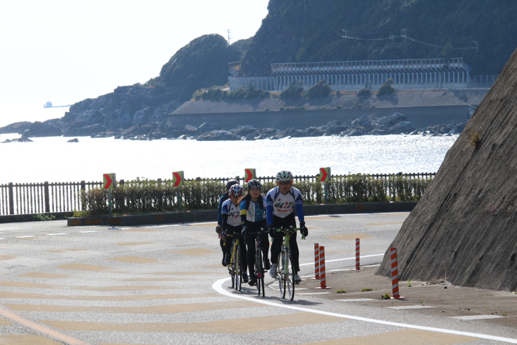 海沿いの熊野街道に出ればすさみ町のゴールはもうすぐだ