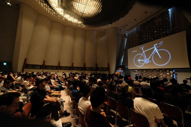 会場はおなじみの国立京都国際会館。3日間に渡ってトレック、ボントレガーの全てを学べるカリキュラムが組まれた