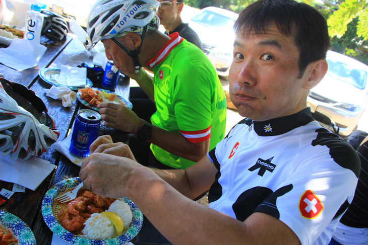 ホットスパイシー味の辛さにたまらずこの表情である