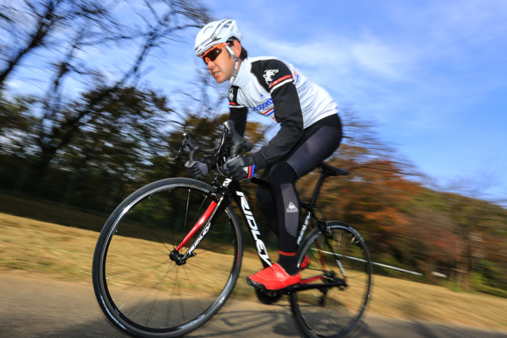 「優れた振動吸収性とトラクション性能による安定感のある走り」杉山友則（Bicicletta IL CUORE）