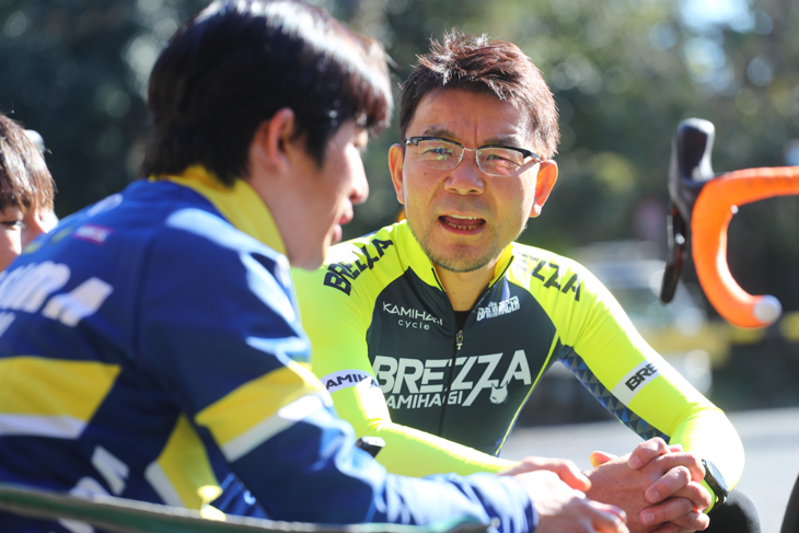 3つのDOGMA F10が持つ魅力について語る上萩泰司さん（カミハギサイクル）