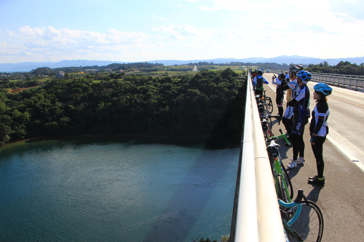 ちょっと足がすくんでしまいそうなほどの絶景が広がるワルミ大橋