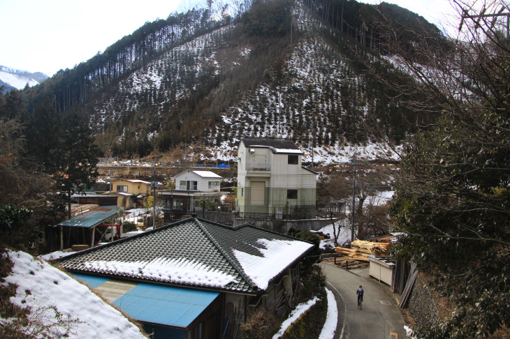 白く雪化粧が施された奥多摩へと出かけました