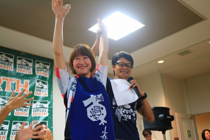 そばを飲むように食べたわんこそば女子チャンピオン