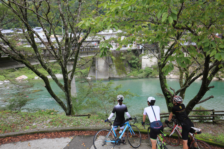 美しい仁淀川をはじめ見所スポットも網羅しています