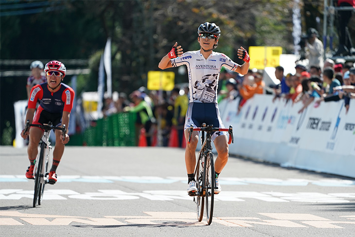 チャレンジレース2組優勝の村山悠平