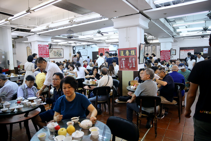 ぜひ一度は訪れてほしい飲茶の老舗、蓮香楼。ビル建て替えのため移転予定とのことでお早めに