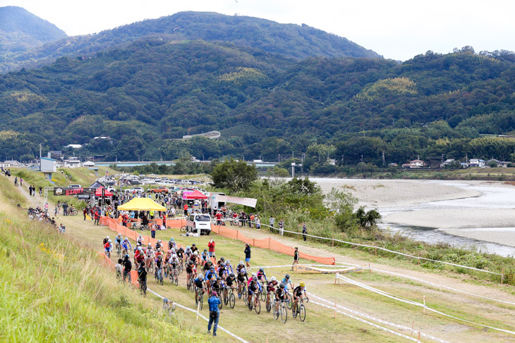 和歌山県紀の川市の紀の川河川敷で開催された関西シクロクロス第1戦