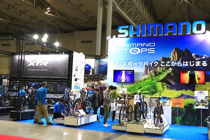 一際大きなシマノブース