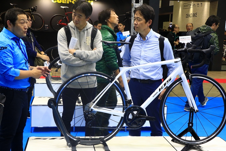 新しい105が装着されたテストバイク
