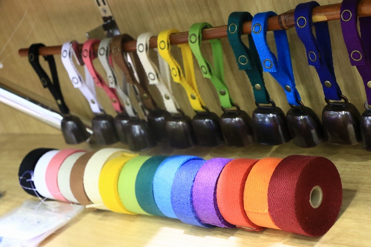 コットンバーテープと気づきベルが同じカラー展開をそろえる