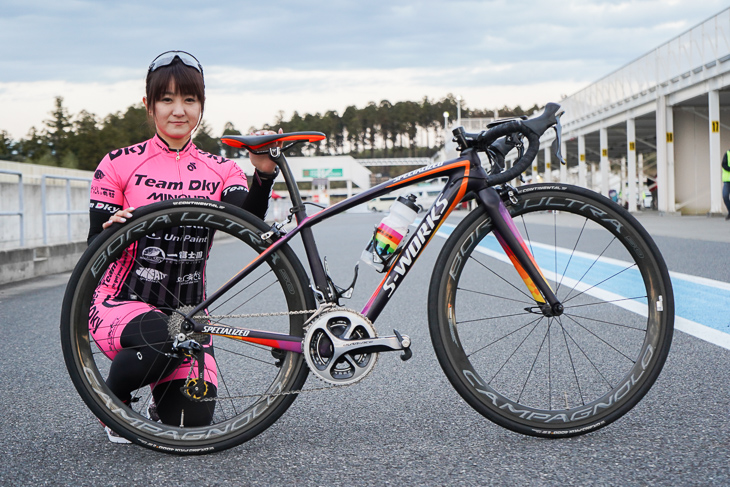 上野梓さん（Team DKY）　スペシャライズド S-Works Amira