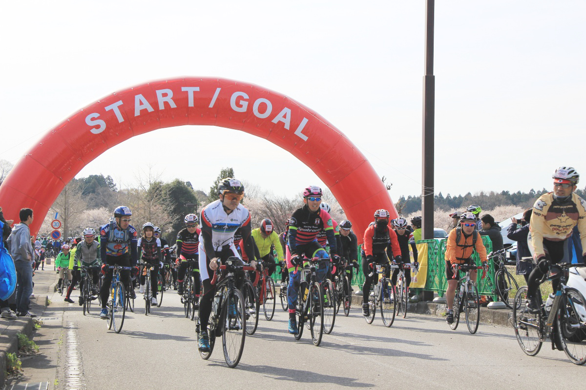 いざ100kmのジャパンカップチャレンジコースへ