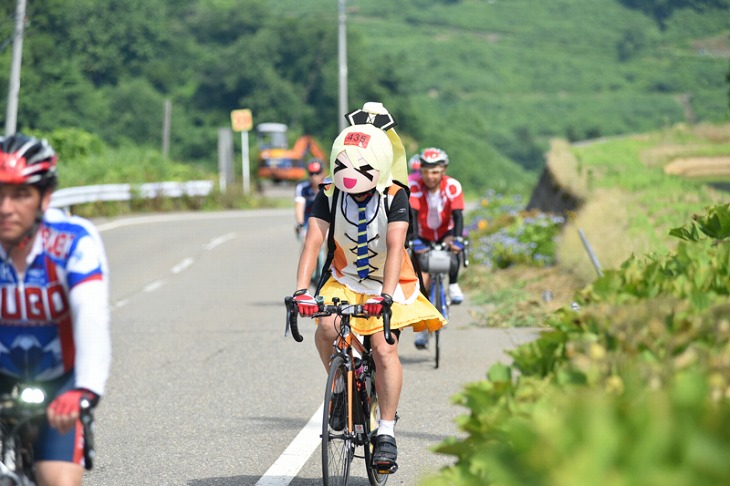 コスプレでの参加も可能。　今年はゴール後に表彰があります。