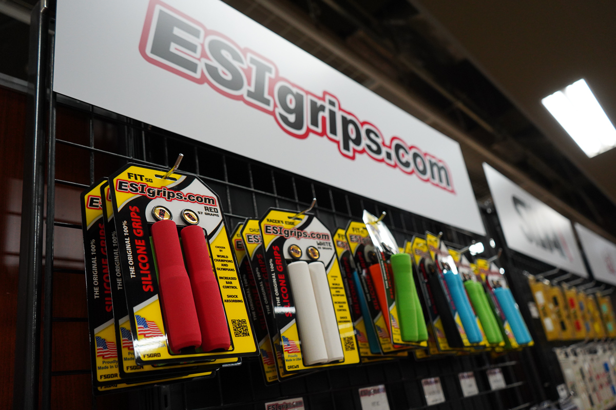 MTBではお馴染みのEsi Grips