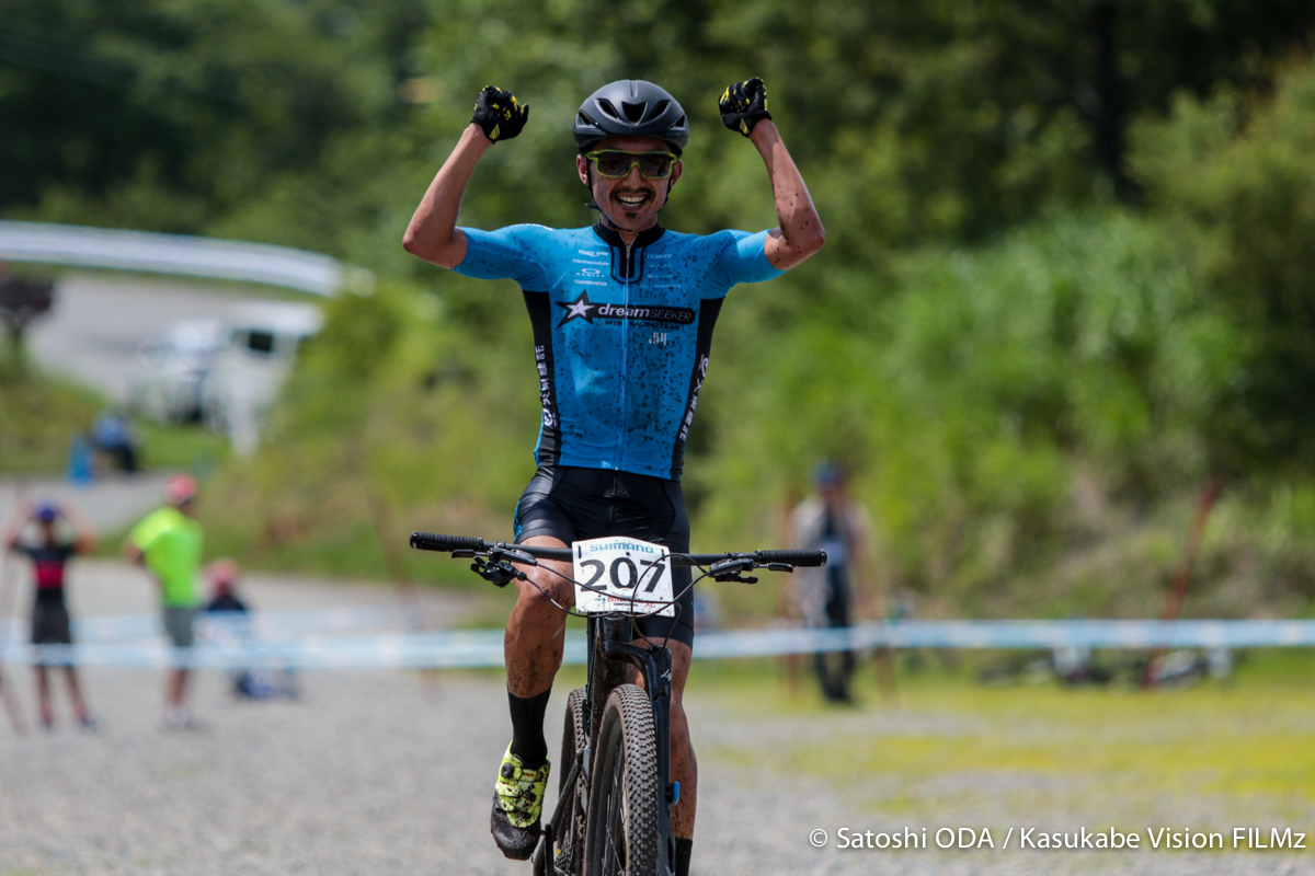 男子マスターズ：山本和弘（DREAM SEEKER MTB RACING TEAM JP）がトップでフィニッシュ