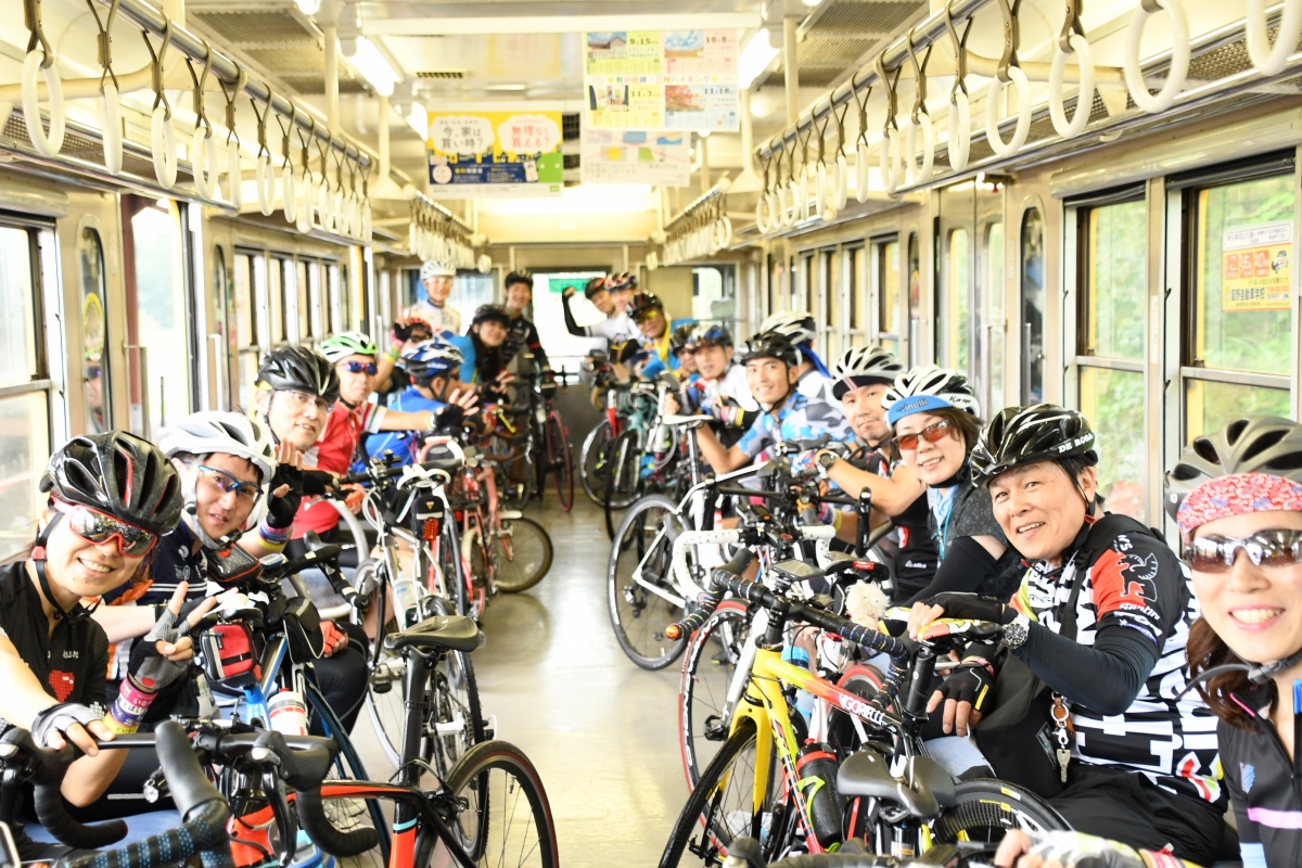 三岐鉄道三岐線で毎日運行されているサイクルパスは、自転車をそのまま車内に持ち込める