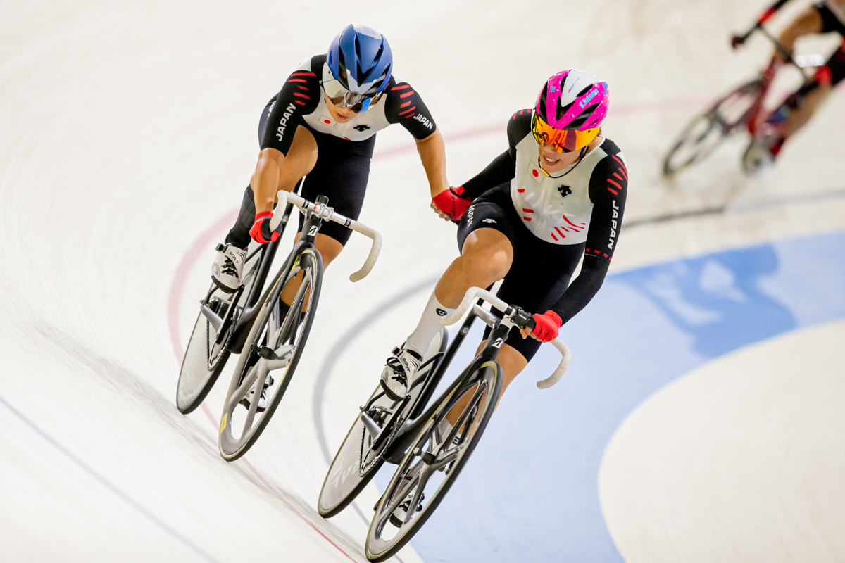 大会初日　女子エリート　マディソン優勝　強化Aチーム（梶原悠未、中村妃智）