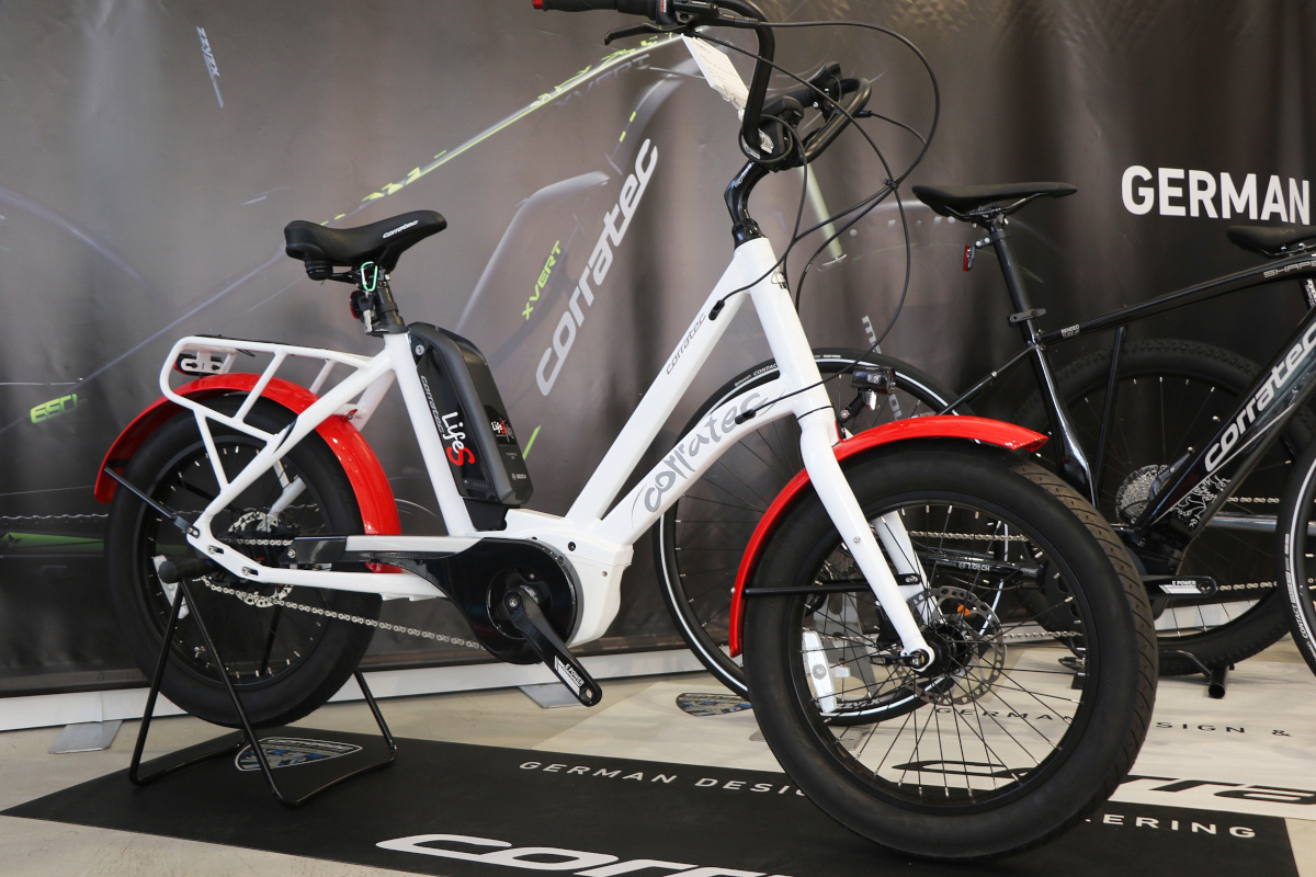 街中での移動に便利な小径車タイプのE-BIKE「E-POWER LS」