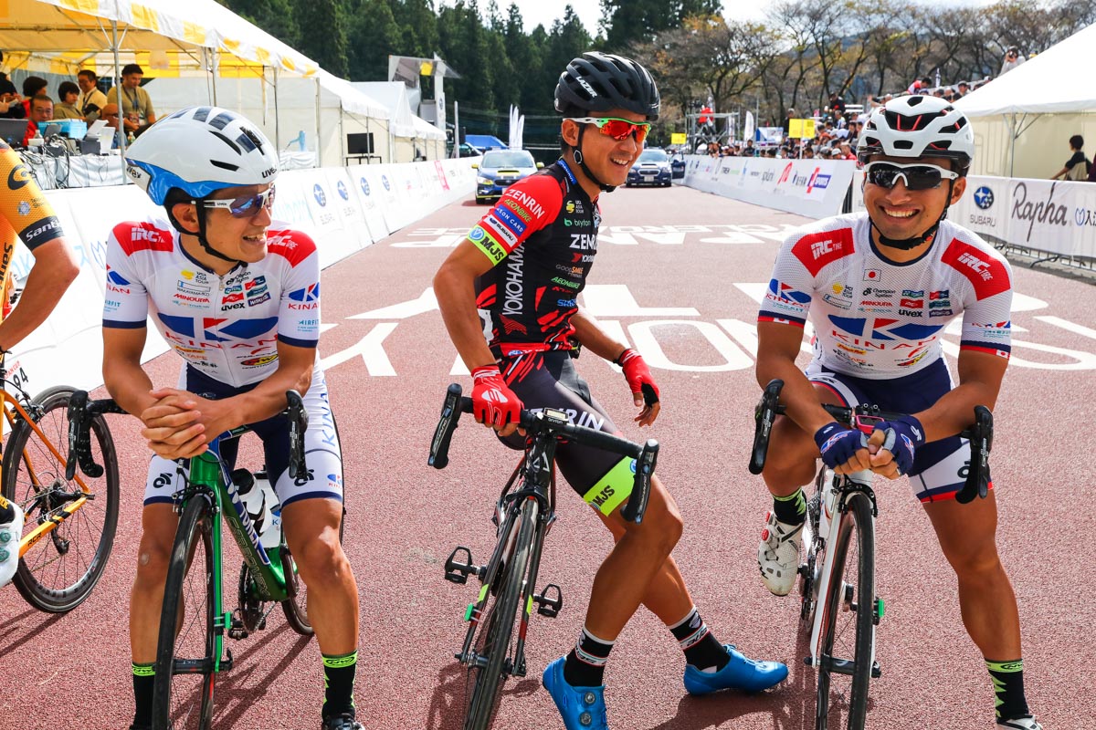 中島康晴と山本元喜（キナンサイクリングチーム）、内間康平（チーム右京）らも出場