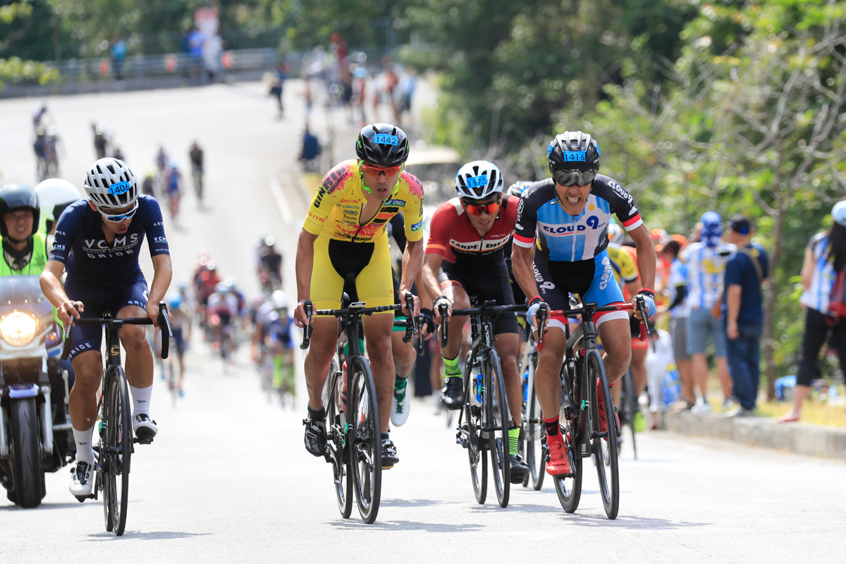 市民140kmマスターズ の3位争いのグループ