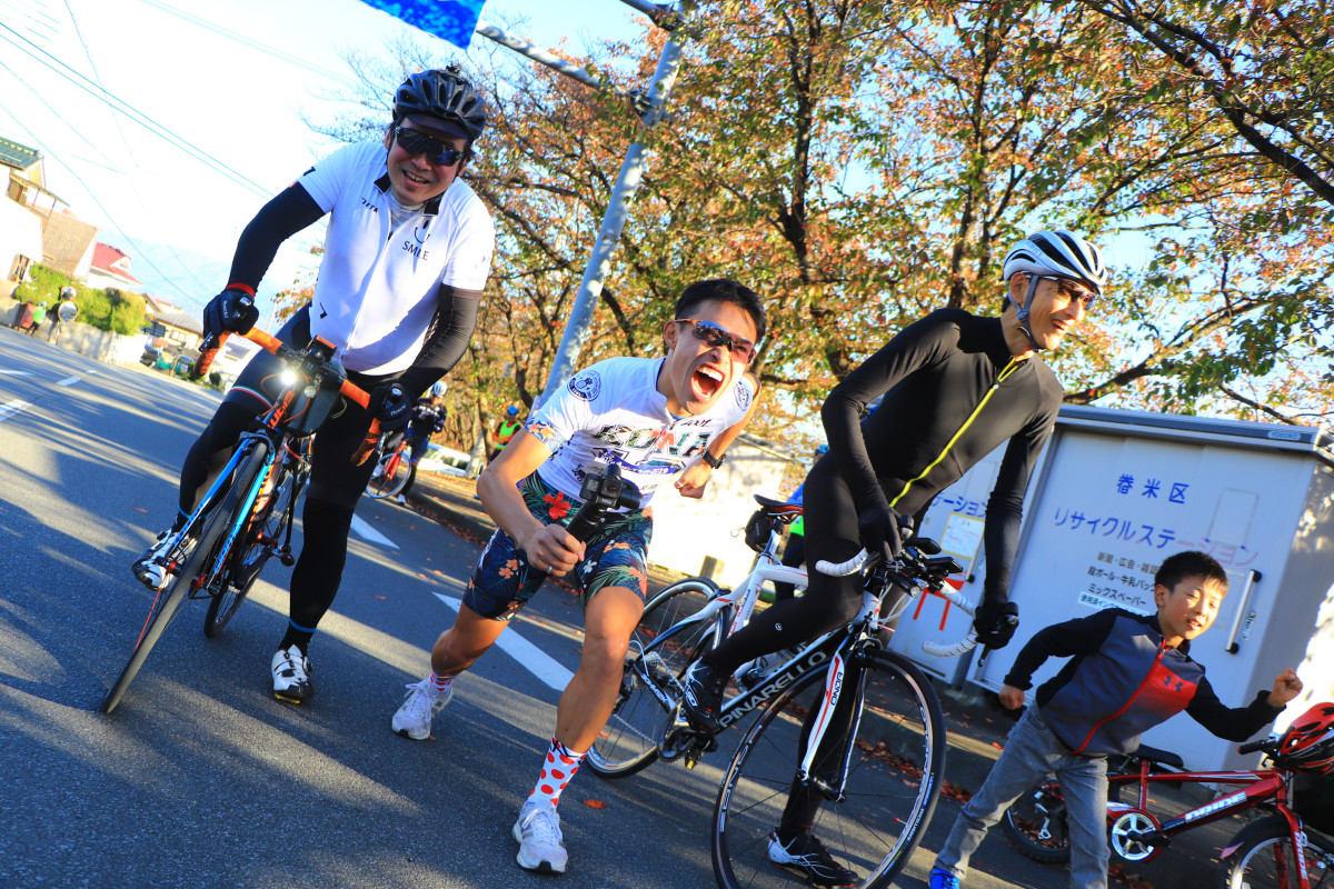 平林の登りをランニングで登り切るというエース栗原さん