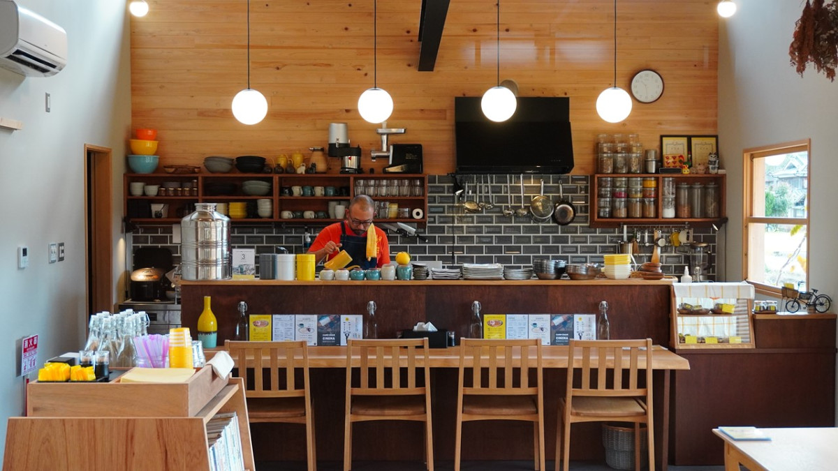 予定していなかったカフェでの休憩。多可町のvero café オーナーの山本さんも自転車が大好き。