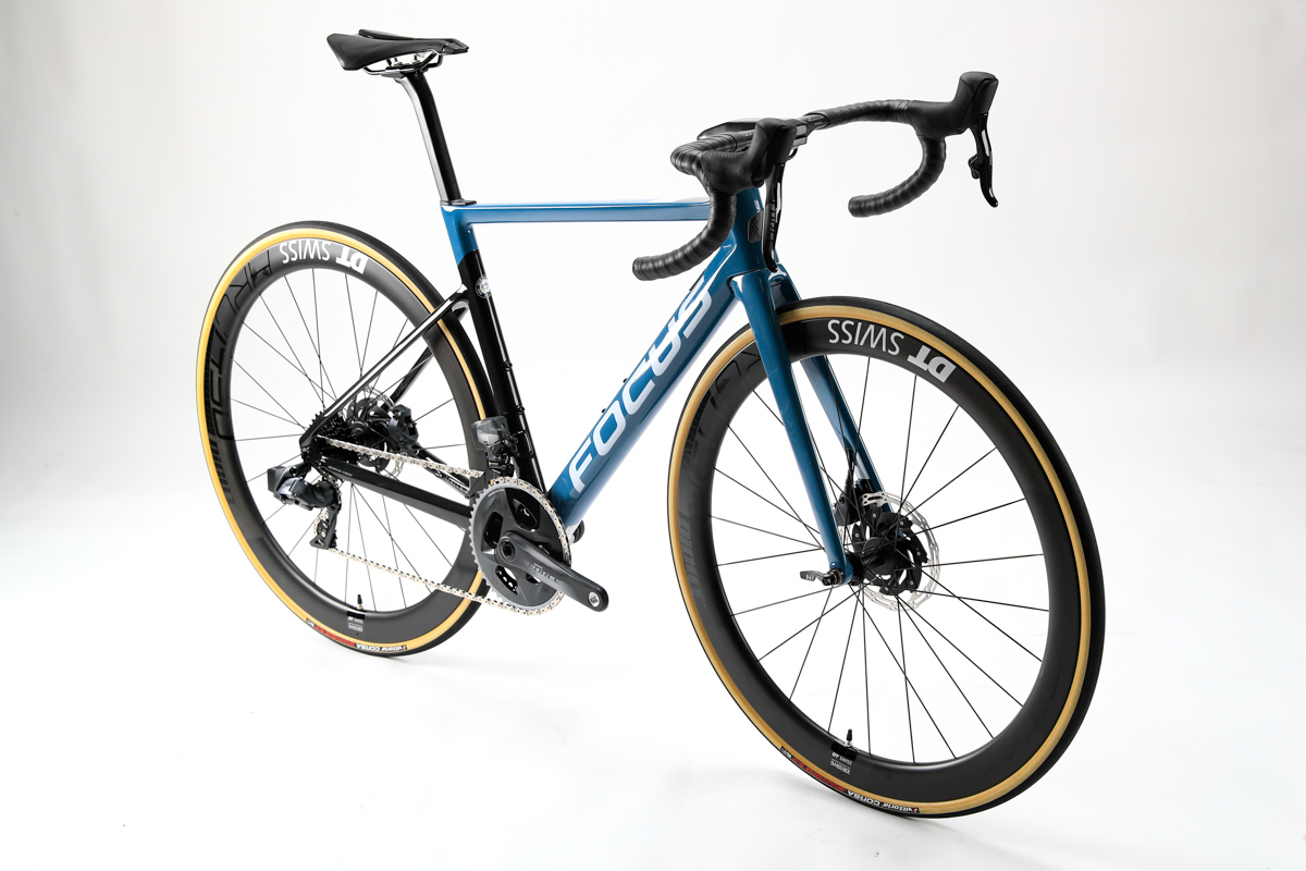 発売2年目を迎えたIZALCO MAX DISC。2020モデルは多種多様なカラーやアッセンブルが用意されている