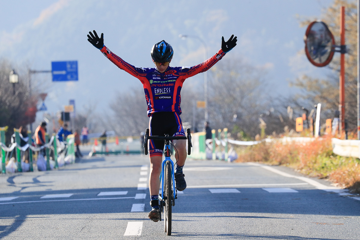 男子U17で優勝した柚木伸元（Pro Ride）