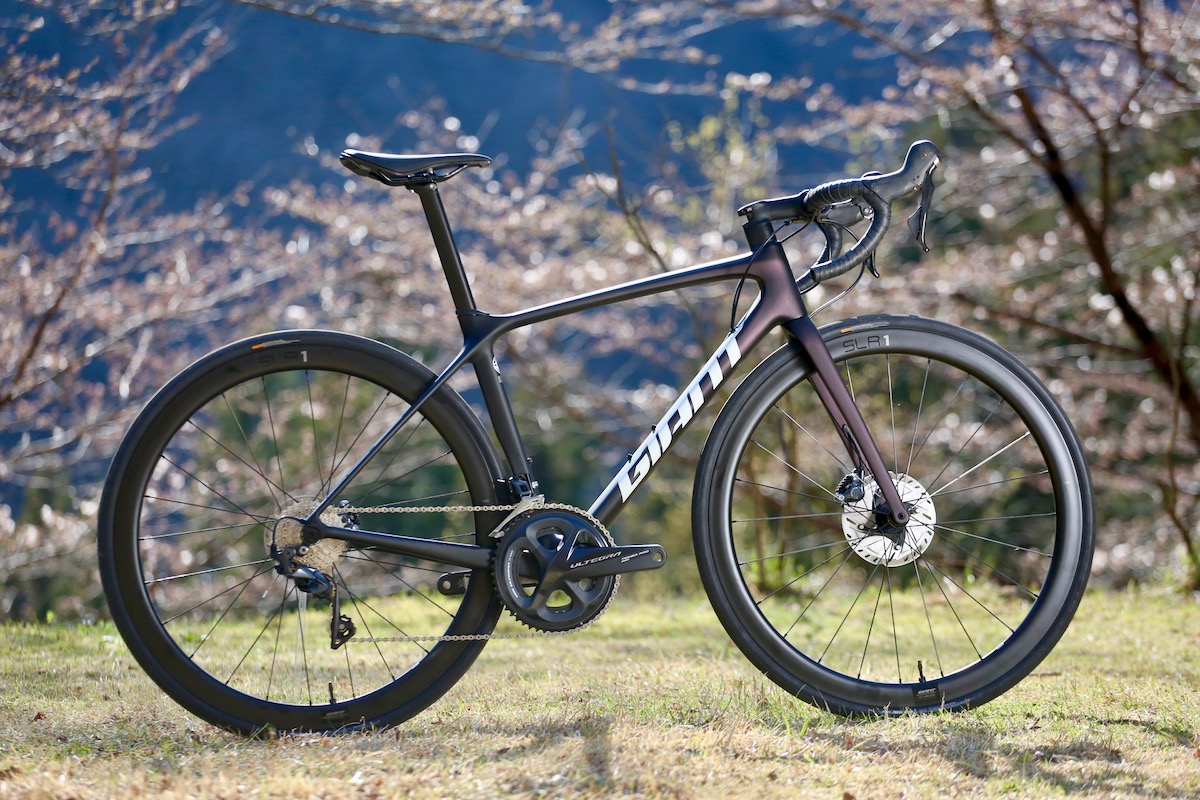 シートポストの高さ調整がしやすいセカンドグレードのTCR ADVANCED PRO 1 DISC