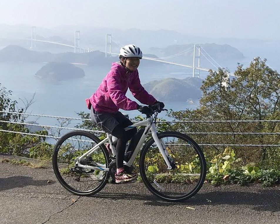 起伏に富みつつ、絶景が広がるエリアにぴったりのE-BIKE