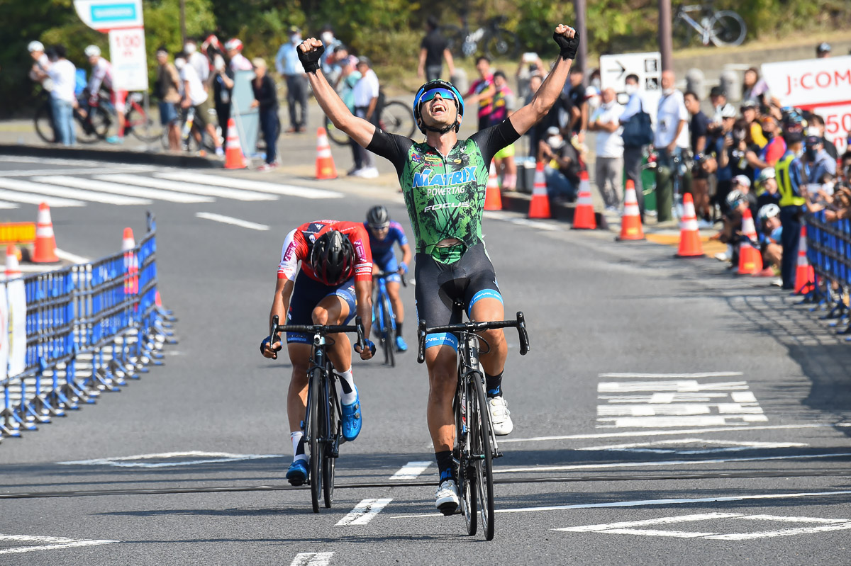 おおいたサイクルロードレース  ホセ・ビセンテ・トリビオ（マトリックスパワータグ ）が今季初勝利