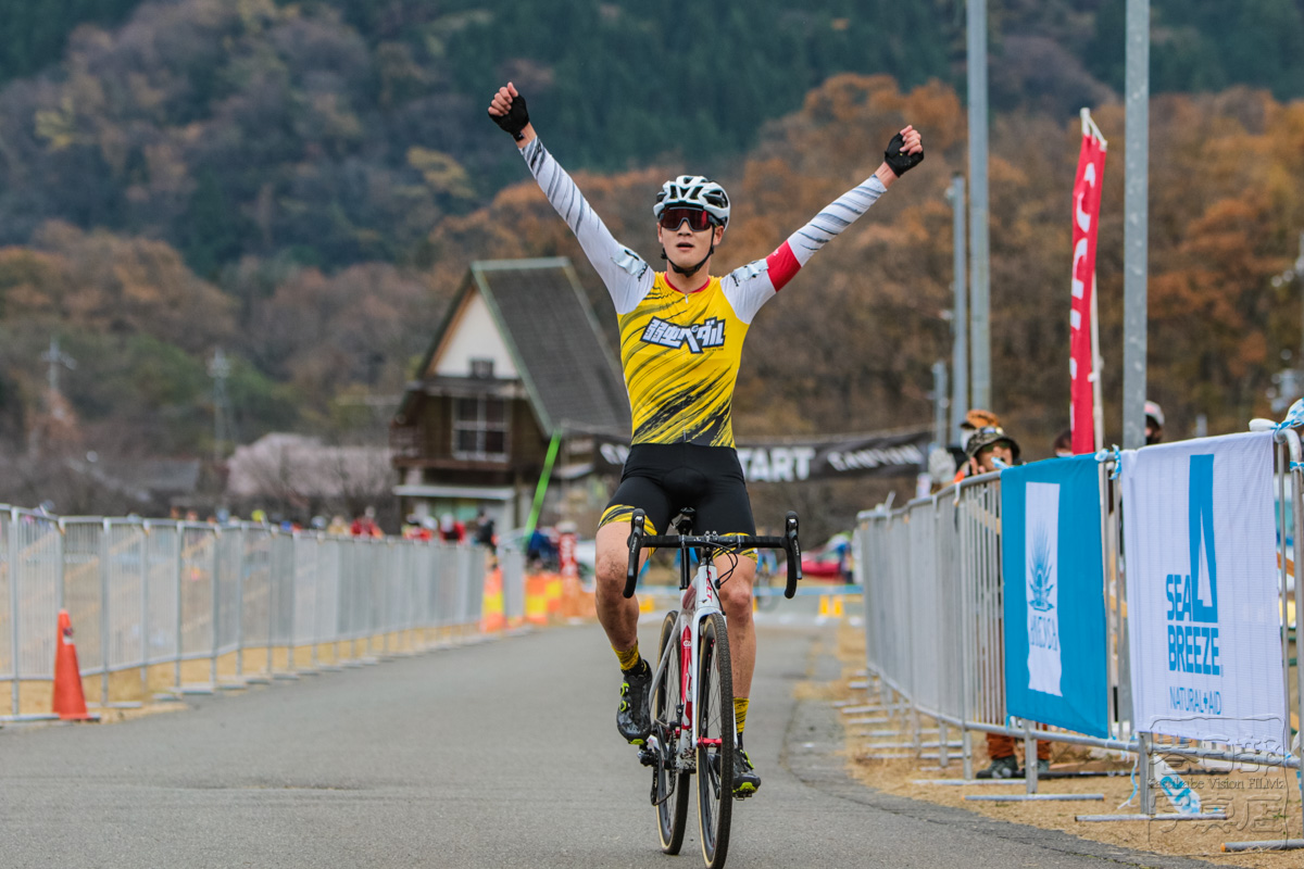 JCX3連勝を飾った織田聖（弱虫ペダルサイクリングチーム）