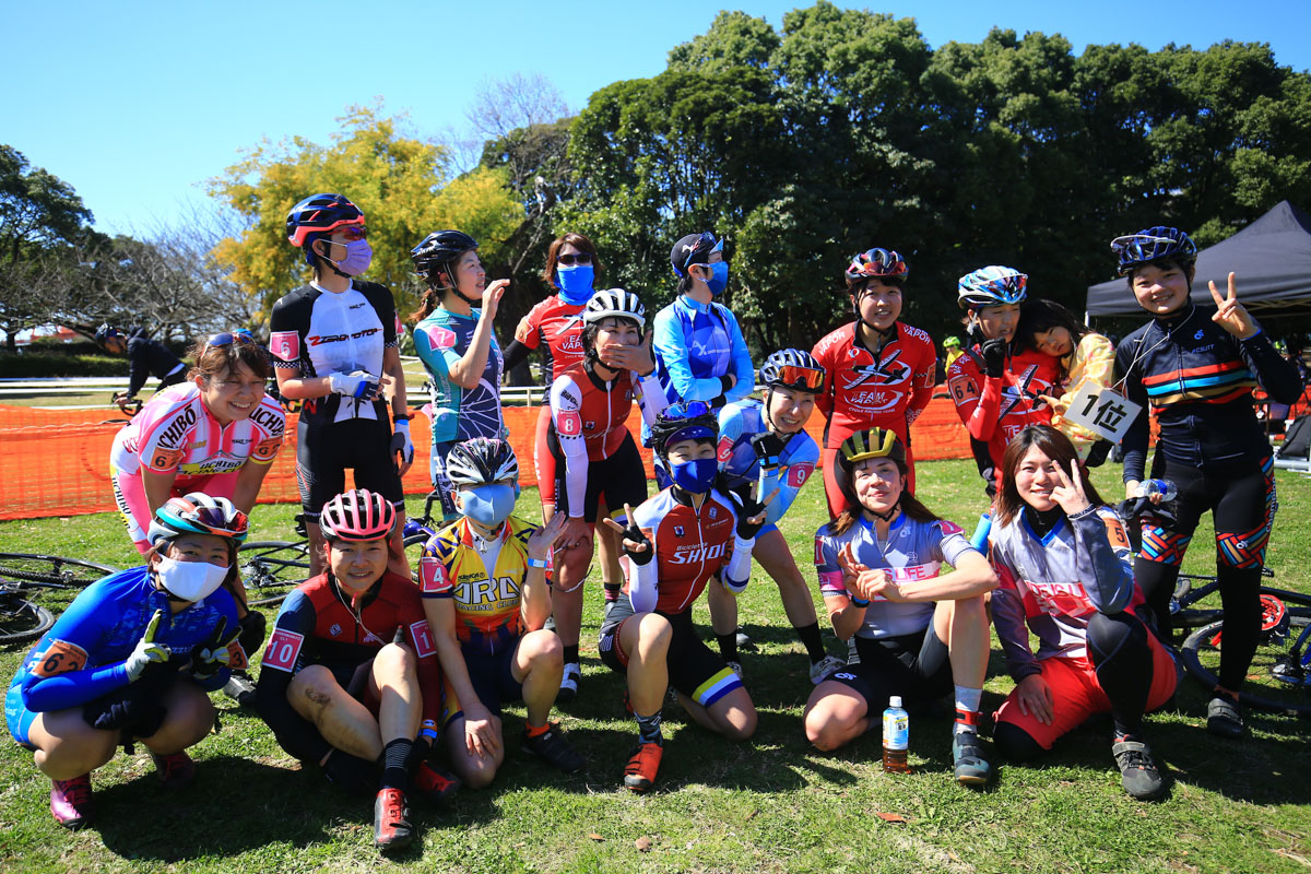 女性ライダー大集合。華やかな大会になった