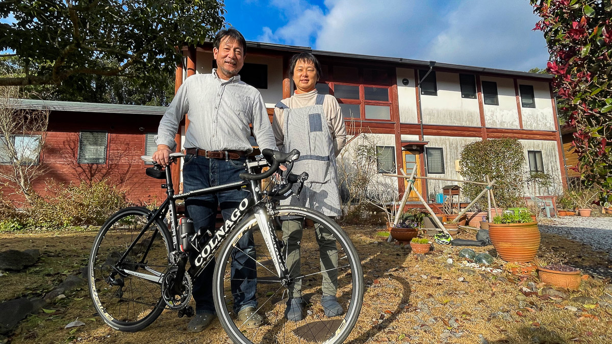 ペンション木のくじらのオーナーご夫婦。コルナゴ乗りのサイクリストだ