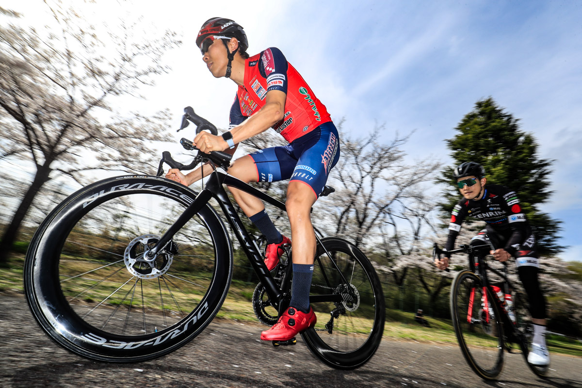 限定カラーだが赤色が出たことを喜ぶ小野寺玲（宇都宮ブリッツェン）