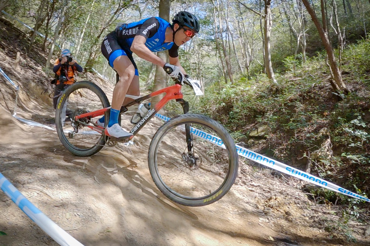 独走体制に持ち込む山本幸平（Dream Seeker MTB Racing Team）