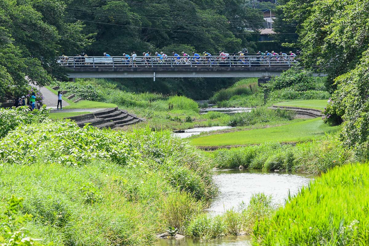 川沿いのコースは橋を2回渡る