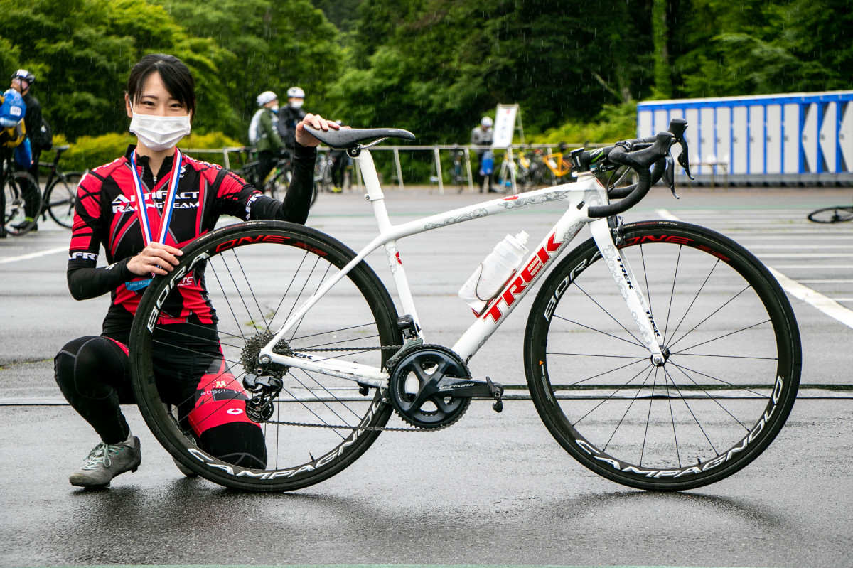 石井嘉子（アーティファクトレーシング）トレック Madone 7