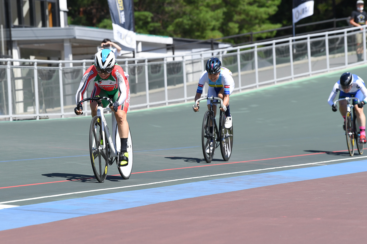 女子ケイリン　石中葵（富山県自転車競技連盟）が優勝