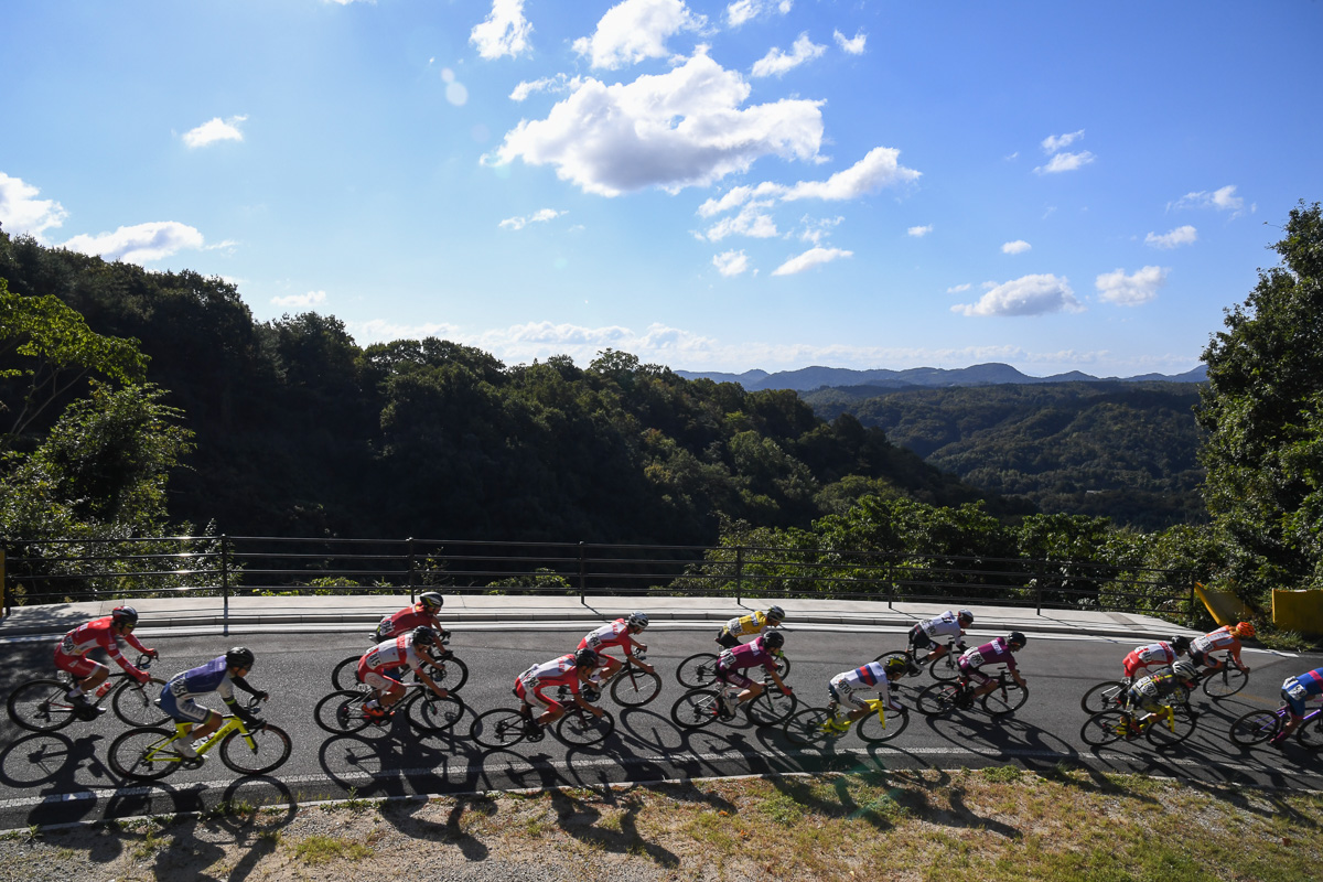 朝から秋の青空が広がった広島県中央森林公園