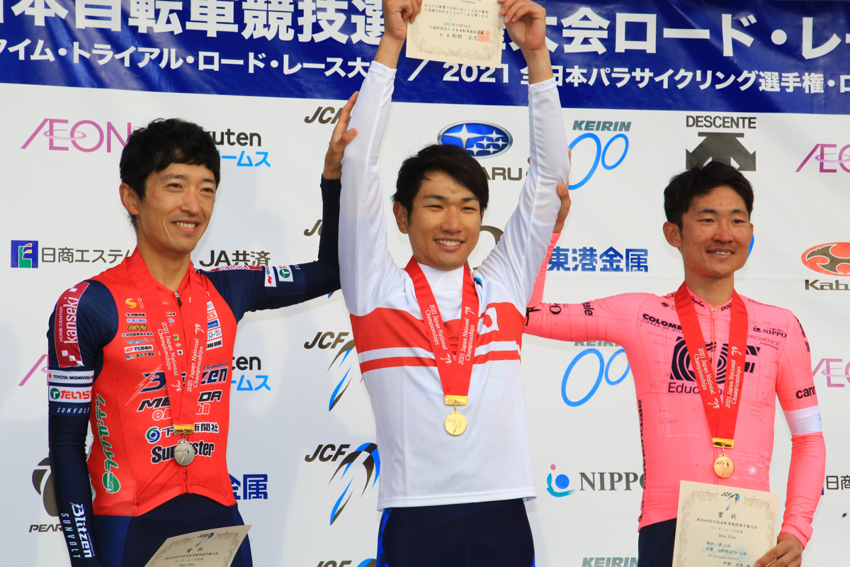 男子エリート優勝草場啓吾（愛三工業レーシングチーム）、2位増田成幸（宇都宮ブリッツェン）、3位中根英登（EFエデュケーション・NIPPO）