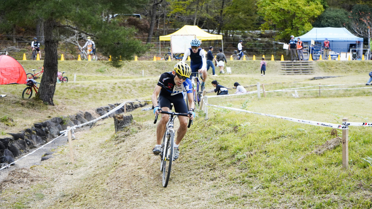 独走と思わせたが、7周以降で緊迫したレース展開となった